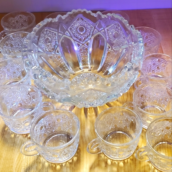 Vintage Other - Vintage L. E. Smith Glass Daisy and Button Punch Bowl Set
